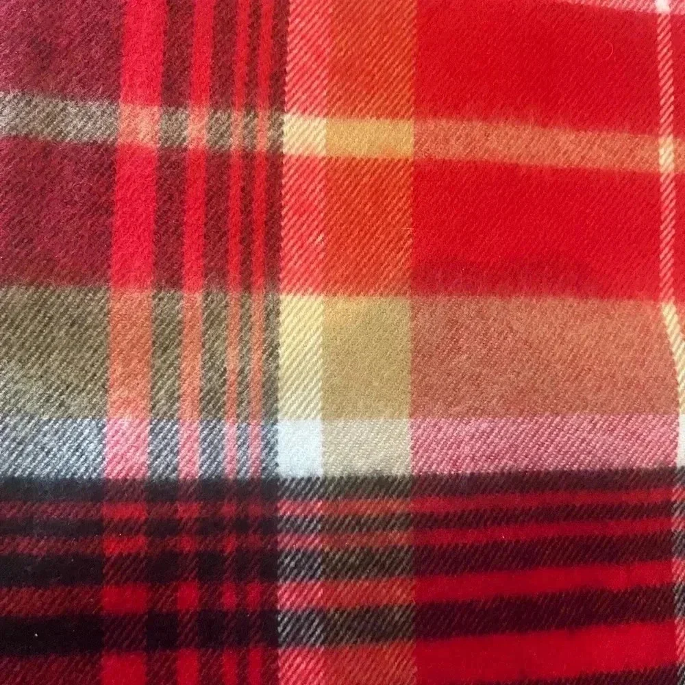 Croft and Barrow Plaid Tartan Soft Acrylic Red Black‎ Winter Scarf